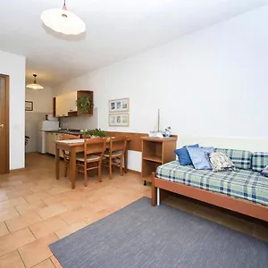 Apartament Terraced House In The Ca' Del Pino Complex With Communal Pool In, Bibione