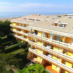 Carina Apartman